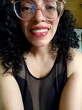 Snapshot of LUCI_LOVE chatting on December 2024 08:02:01 PM LUCI LOVE online show from December 2024 08:02:01 PM