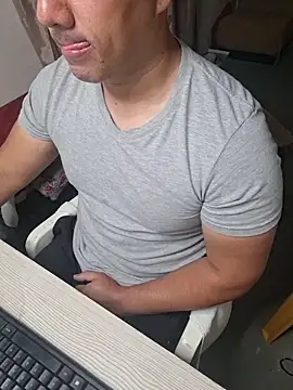 pobcam online show from May 2026 12:35:02 PM
