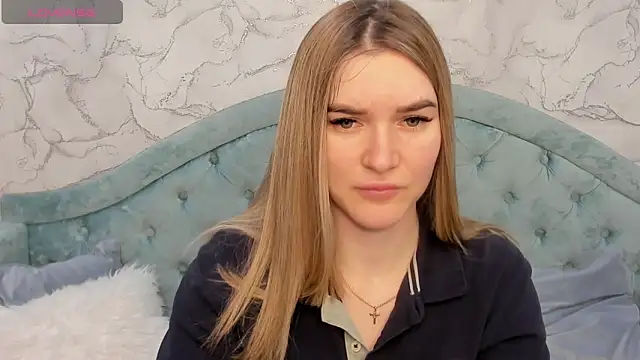 RoxyReignn online show from May 2026 11:34:01 PM