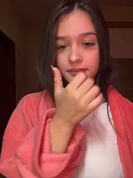 julhya duarte online show from June 2026 05:15:02 PM
