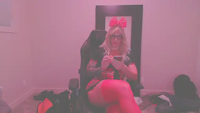Snapshot of PrincessSissy235 chatting on June 2026 06:07:02 AM PrincessSissy235 online show from June 2026 06:07:02 AM