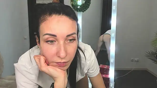 BouncySweety online show from December 2024 06:48:01 PM