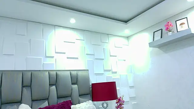 ValerieNoir  online show from June 2026 11:35:01 AM