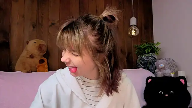 IvoryPesante online show from June 2026 08:22:02 PM