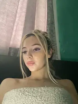 Glowing Manny Riah online show from June 2026 12:52:02 PM