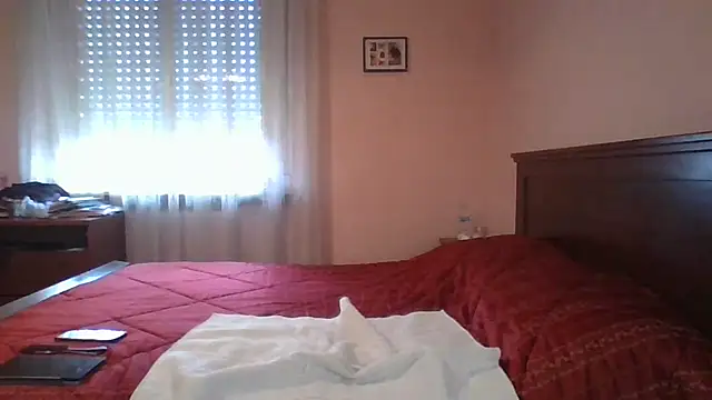 Snapshot of ItalianBigBoobs chatting on March 2025 09:52:02 AM ItalianBigBoobs online show from March 2025 09:52:02 AM