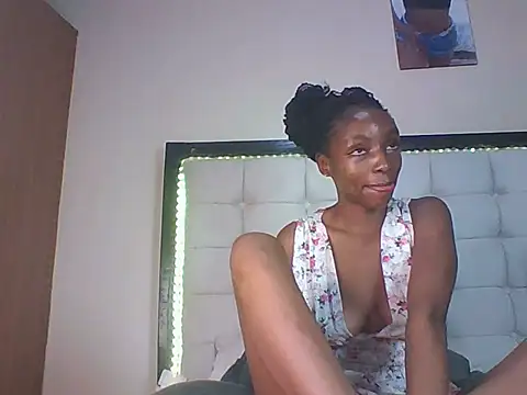 hoeligal online show from June 2026 09:31:01 PM