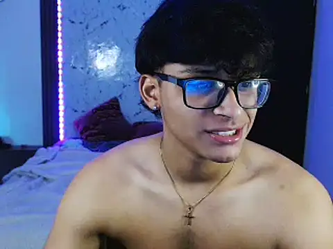 Mr yisuzz online show from June 2026 02:33:01 PM