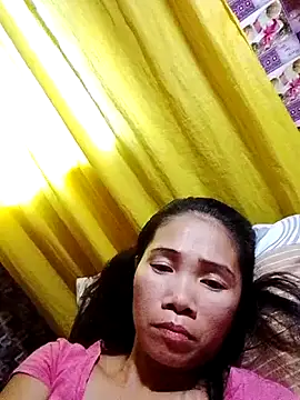 hotmom lyn online show from June 2026 10:08:02 PM