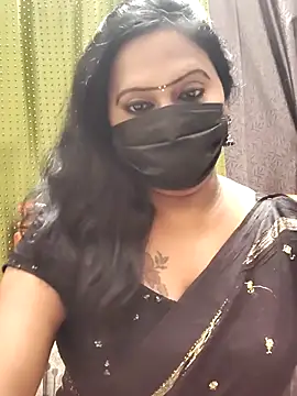 Snapshot of Meera_mia chatting on July 2026 12:03:01 AM Meera mia online show from July 2026 12:03:01 AM