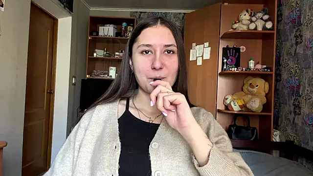 HoneyKittyk online show from May 2026 09:06:01 AM
