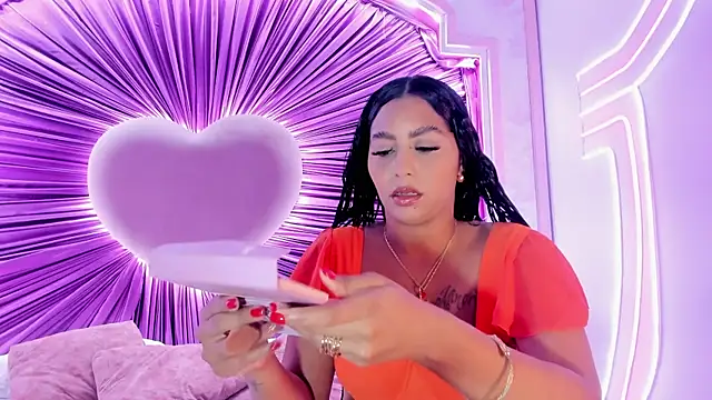 Snapshot of mina_hammani chatting on June 2026 11:45:02 AM mina hammani online show from June 2026 11:45:02 AM