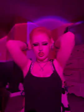 whimsicallylusty online show from June 2026 11:46:02 AM