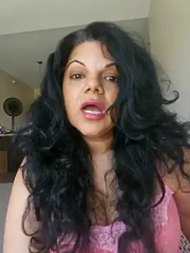 habibiforyou81 online show from June 2026 05:17:01 PM