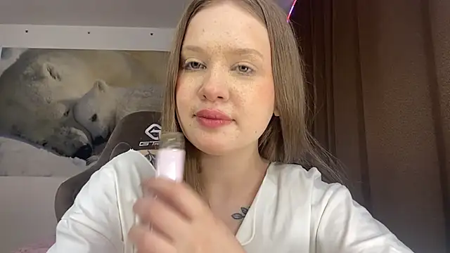 StefiMoon online show from June 2026 01:39:01 PM