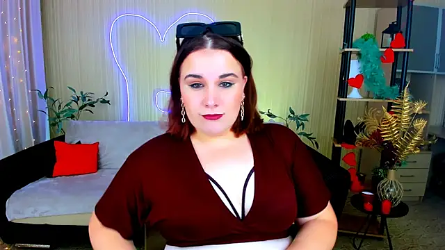 OliviaTwens online show from July 2026 04:15:01 AM