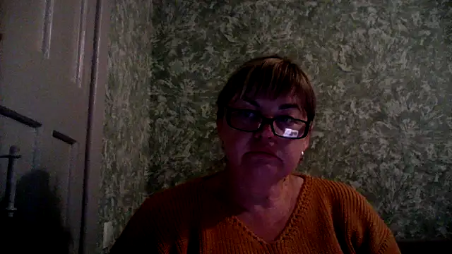 Snapshot of Empress211 chatting on June 2026 05:58:02 PM Empress211 online show from June 2026 05:58:02 PM
