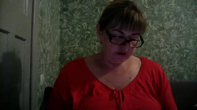 Snapshot of Empress211 chatting on June 2026 05:40:02 PM Empress211 online show from June 2026 05:40:02 PM