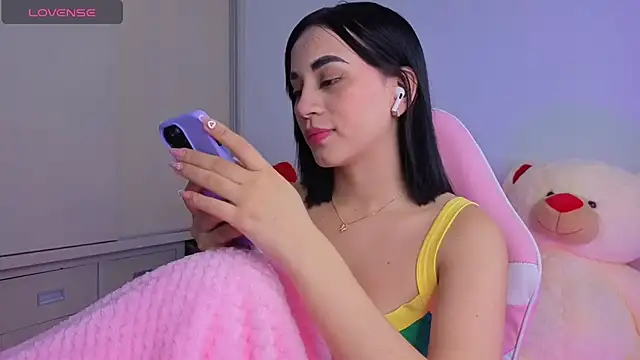 Snapshot of dolliemma chatting on June 2026 06:52:02 AM dolliemma online show from June 2026 06:52:02 AM