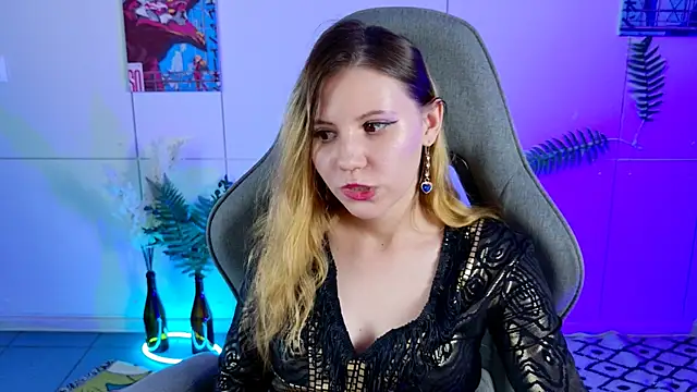 Snapshot of LilitEverly chatting on June 2026 02:35:01 AM LilitEverly online show from June 2026 02:35:01 AM