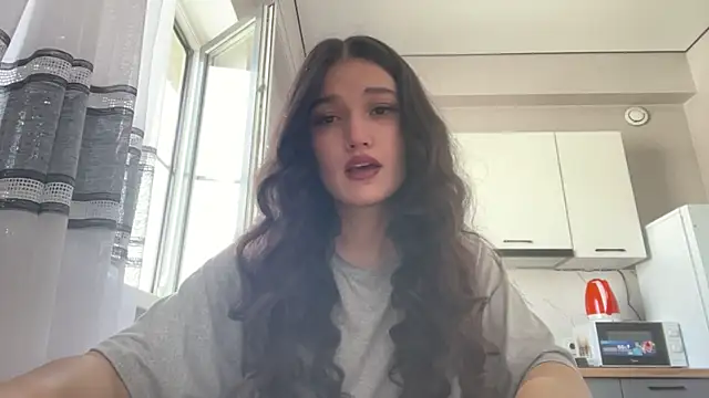 LisetteParajon online show from July 2026 05:13:01 AM