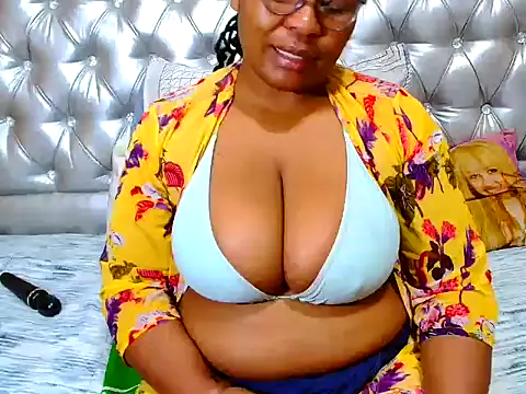 loveniax online show from July 2026 08:50:01 AM