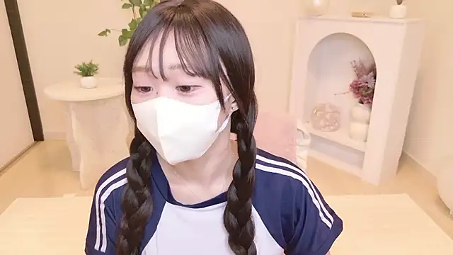 YURInya  online show from June 2026 01:48:01 PM