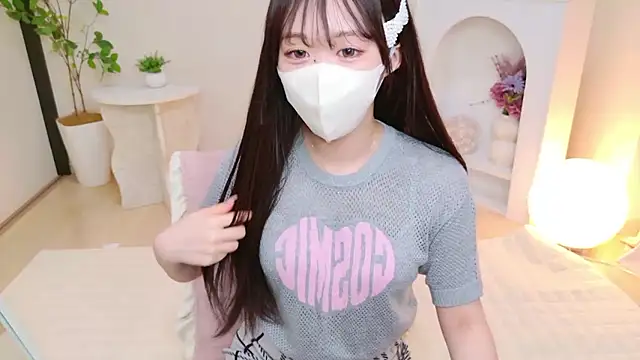 YURInya  online show from July 2026 12:33:02 PM