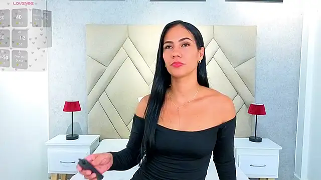 Snapshot of Oriana_Sarmiento chatting on June 2026 12:32:02 AM Oriana Sarmiento online show from June 2026 12:32:02 AM