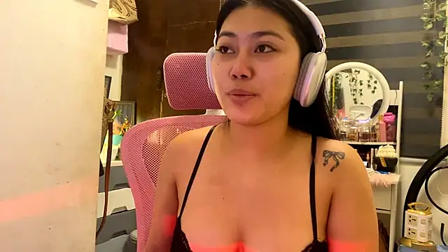 CristiLadson online show from June 2026 10:12:02 PM