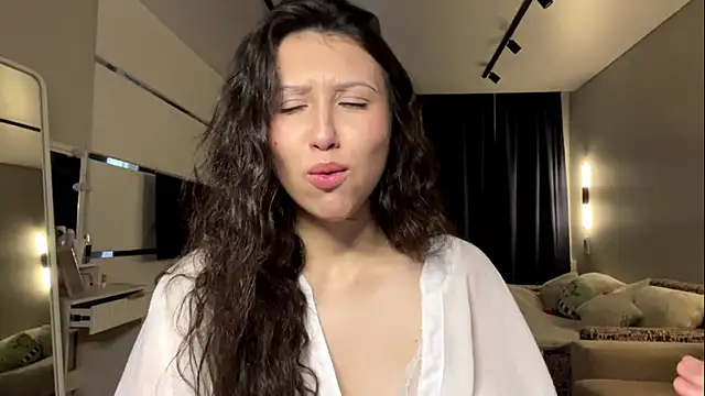 Snapshot of Alicekitty67 chatting on June 2026 03:39:02 PM Alicekitty67 online show from June 2026 03:39:02 PM