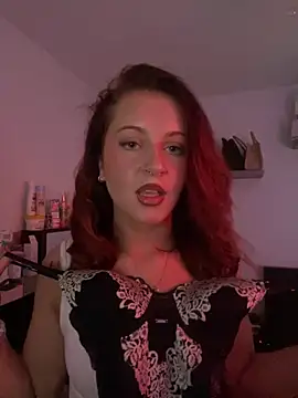 Snapshot of PoisonIvy_x chatting on June 2026 01:36:01 PM PoisonIvy x online show from June 2026 01:36:01 PM