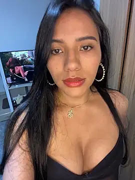 Snapshot of Caro_Mildrey chatting on June 2026 02:34:01 AM Caro Mildrey online show from June 2026 02:34:01 AM