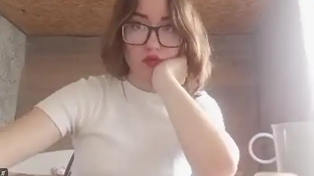 OliviaMoment online show from June 2026 10:15:01 AM