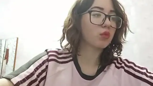 OliviaMoment online show from July 2026 11:35:01 AM