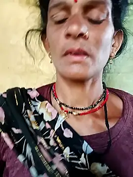 Snapshot of Cut_umang74 chatting on July 2026 10:18:01 AM Cut umang74 online show from July 2026 10:18:01 AM