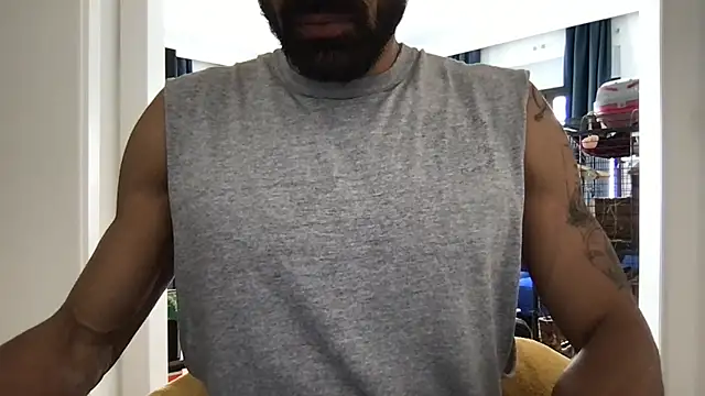 Snapshot of omni_fit chatting on May 2026 02:25:01 PM omni fit online show from May 2026 02:25:01 PM