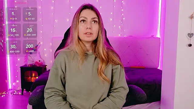 Snapshot of LindaWhite_ chatting on March 2026 10:01:01 PM LindaWhite online show from March 2026 10:01:01 PM