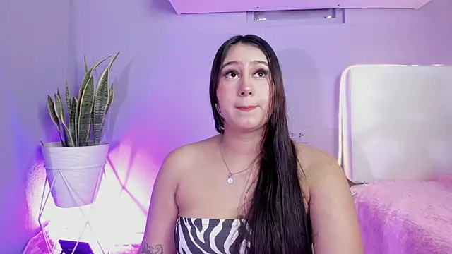 Snapshot of Allison_Peach chatting on June 2026 08:23:01 PM Allison Peach online show from June 2026 08:23:01 PM