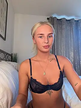 Snapshot of Millymae_ chatting on June 2026 04:11:01 PM Millymae online show from June 2026 04:11:01 PM