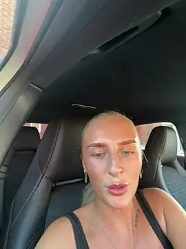 Snapshot of Millymae_ chatting on June 2026 04:17:02 PM Millymae online show from June 2026 04:17:02 PM
