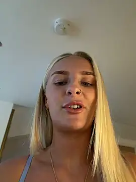 Snapshot of Millymae_ chatting on July 2026 06:36:01 PM Millymae online show from July 2026 06:36:01 PM