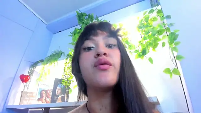 Snapshot of amberhanks chatting on June 2026 02:33:01 PM amberhanks online show from June 2026 02:33:01 PM