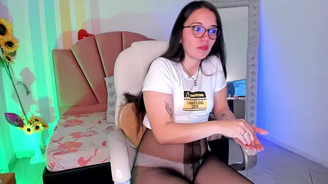 Emma lakshmi online show from July 2026 03:49:02 PM