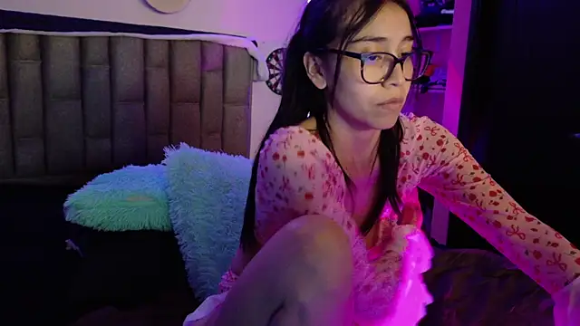 BurbujaXoxo online show from June 2026 12:58:02 AM