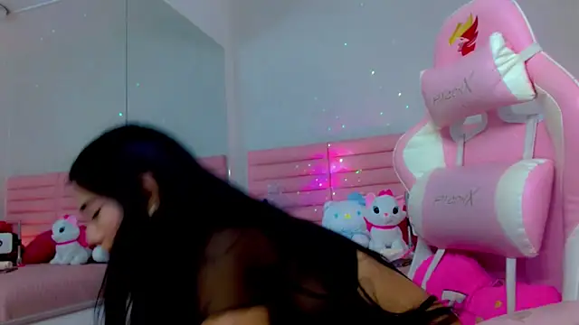 Snapshot of katiuska_lovely chatting on June 2026 05:09:01 AM katiuska lovely online show from June 2026 05:09:01 AM
