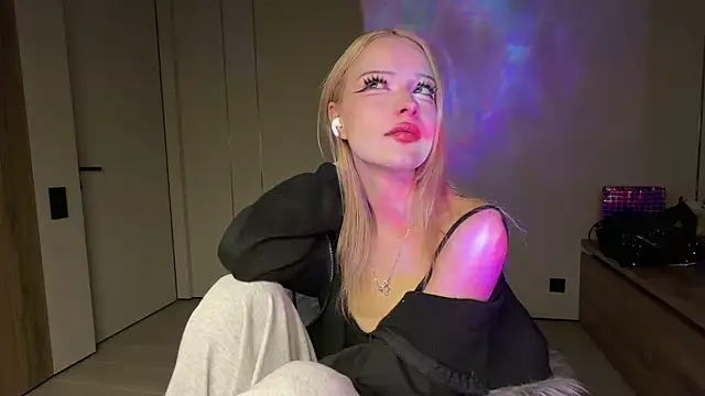Snapshot of Anny_qte chatting on June 2026 05:48:01 PM Anny qte online show from June 2026 05:48:01 PM