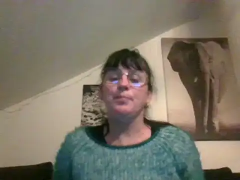 Snapshot of sexujuly88 chatting on December 2024 10:15:01 PM sexujuly88 online show from December 2024 10:15:01 PM