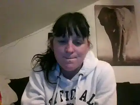 Snapshot of sexujuly88 chatting on February 2025 09:31:01 PM sexujuly88 online show from February 2025 09:31:01 PM