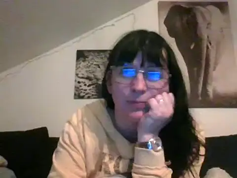 Snapshot of sexujuly88 chatting on March 2025 10:10:01 PM sexujuly88 online show from March 2025 10:10:01 PM